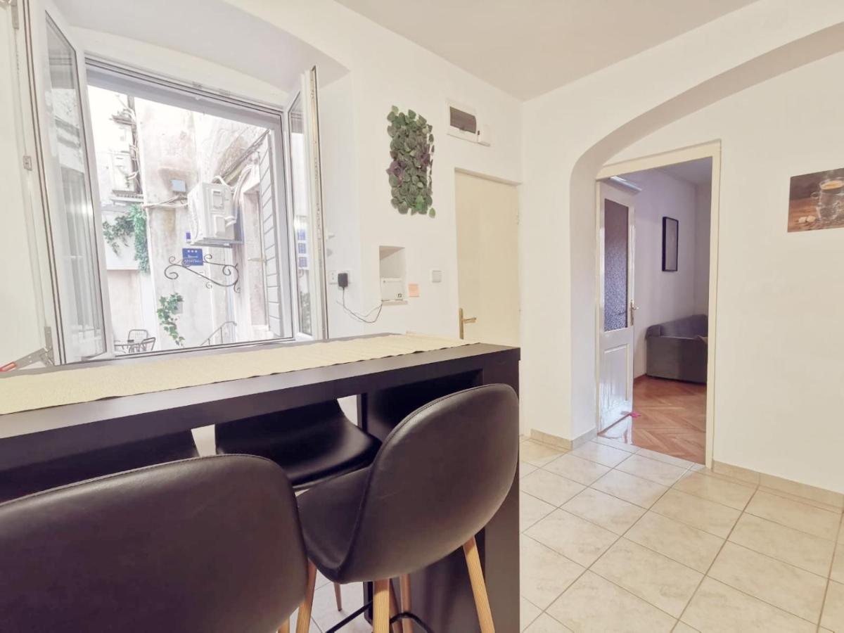 One Bedroom Apartment In The Old Town Σπλιτ Εξωτερικό φωτογραφία